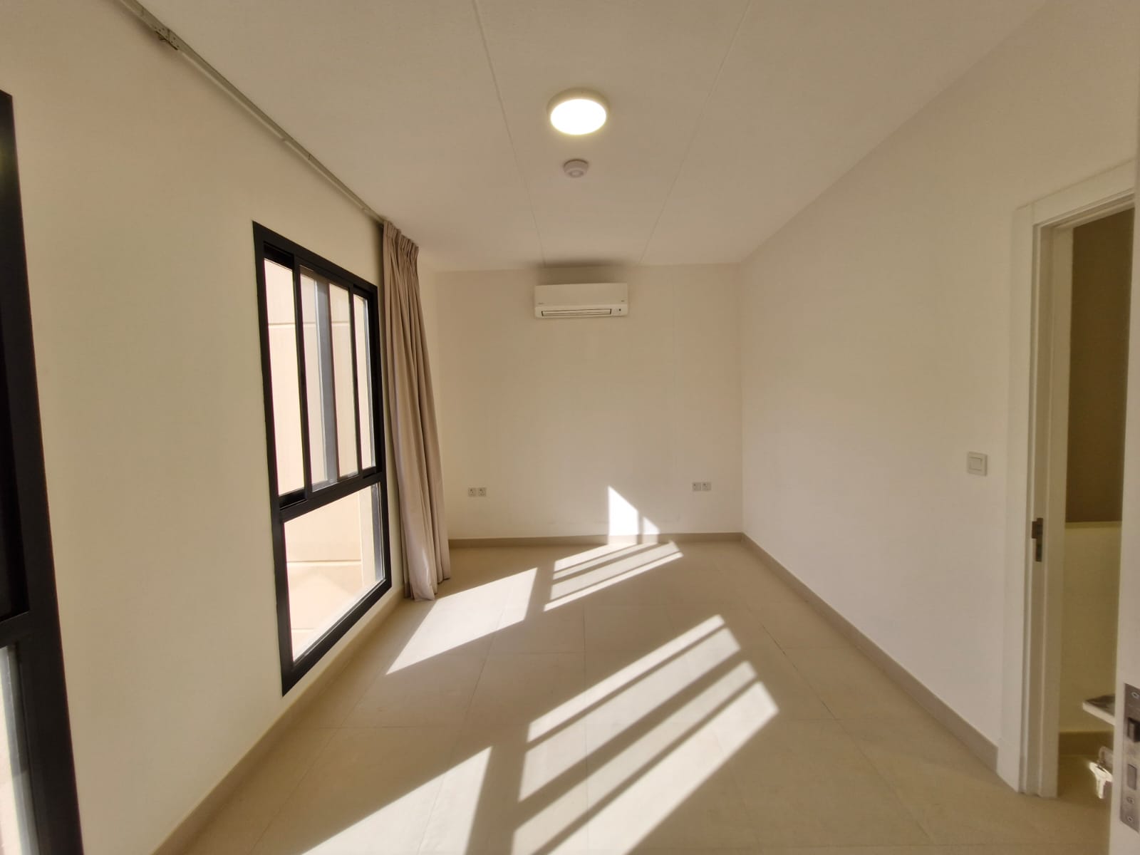  🏡 *Modern Townhouse for Rent in Sedra (Roshn) – Stylish & Family-Friendly* 👨‍👩‍👧‍👦